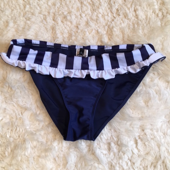 NWOT woman’s bathing suit bottom - Picture 1 of 2